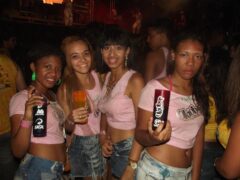 Oktober 10 Anos